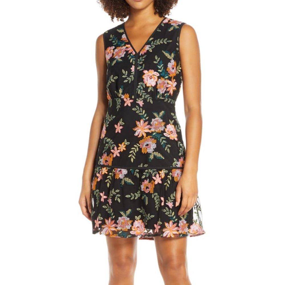 Sam Edelman Embroidered Mesh Floral Short Dress Flare Hem V-Neck Black Size 10